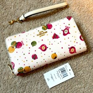 NWT Coach holiday wallet/wristlet